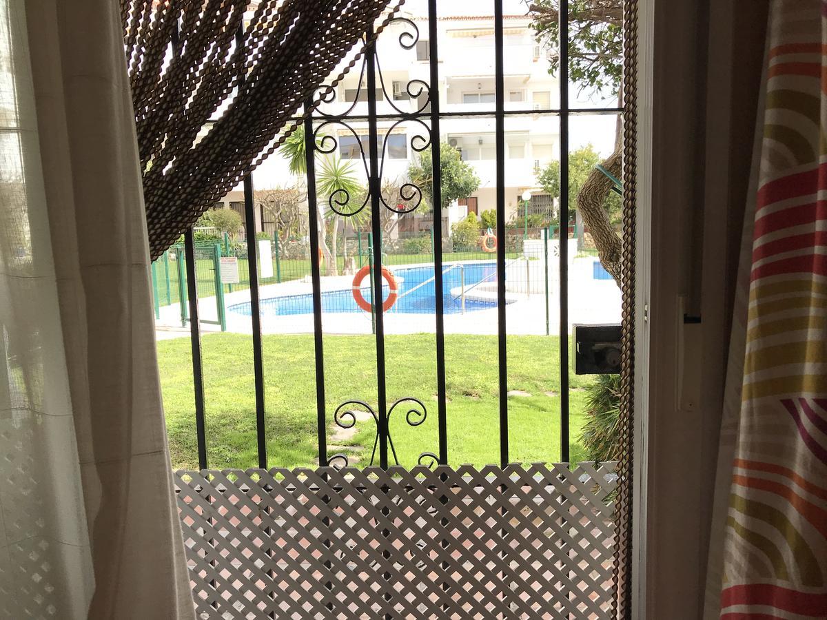 Apartamento Holidays On The Beach Torremolinos Exterior foto